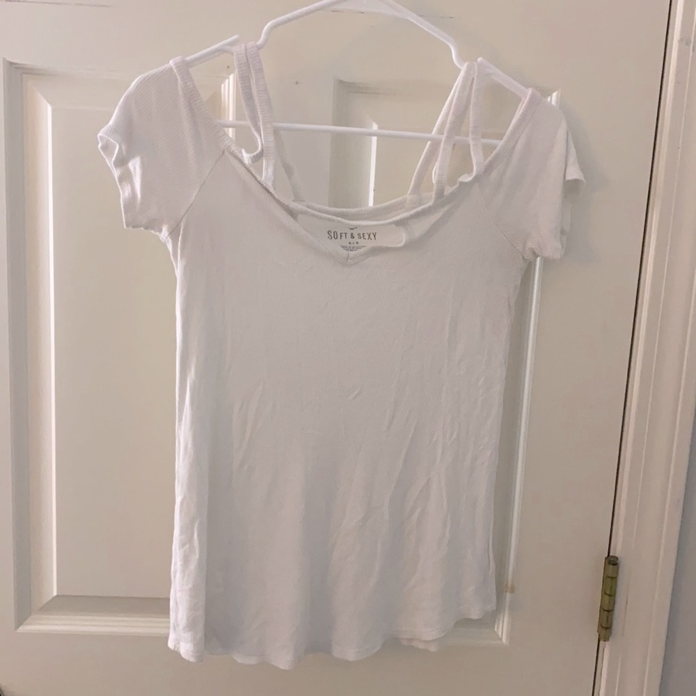 White ribbed cold shoulder top